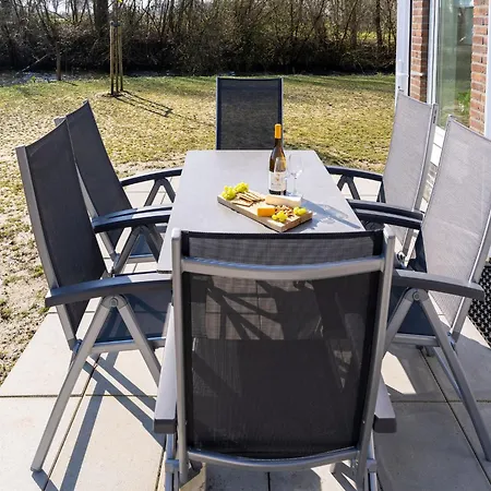 With Lots Of Privacy * Simonshaven